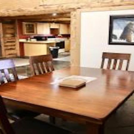 Log Haven In Blanding Villa Екстериор снимка