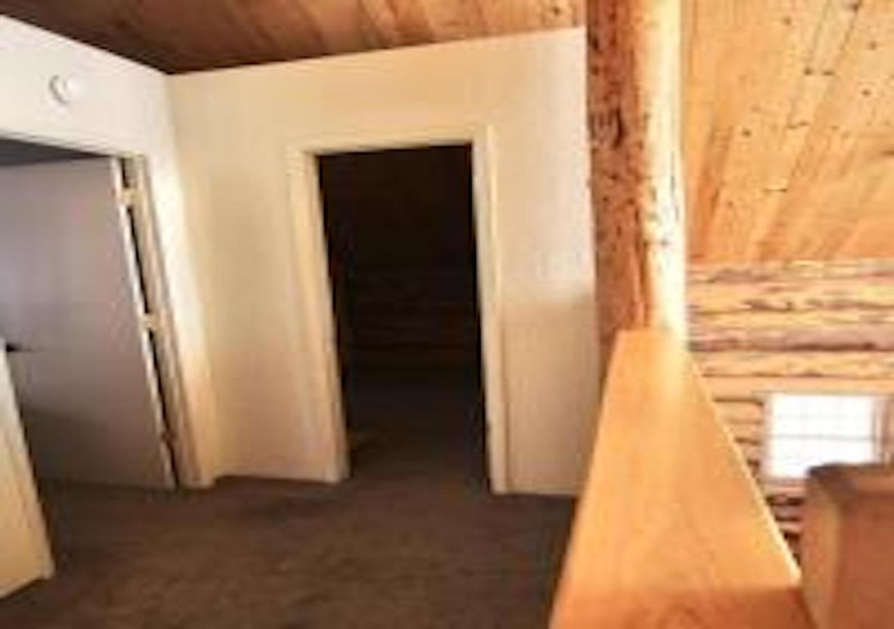 Log Haven In Blanding Villa Екстериор снимка