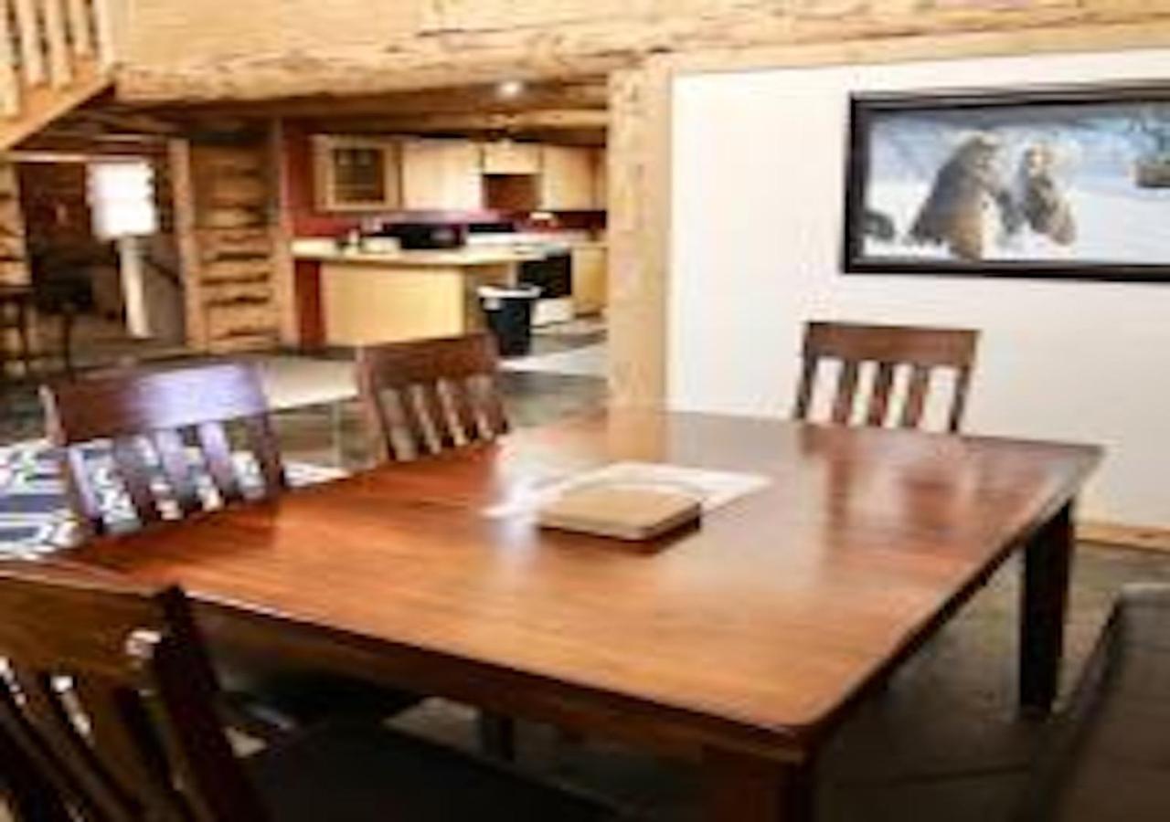 Log Haven In Blanding Villa Екстериор снимка