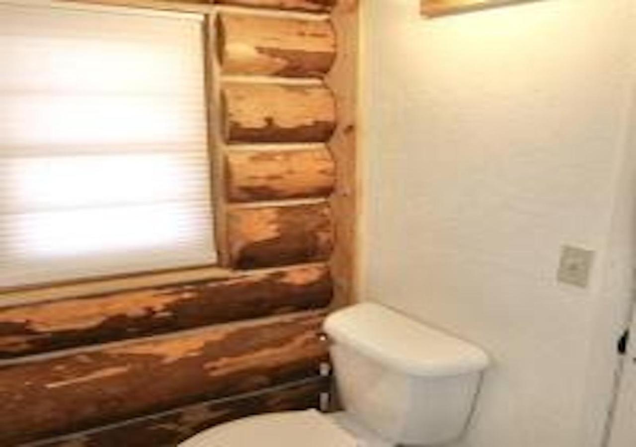 Log Haven In Blanding Villa Екстериор снимка