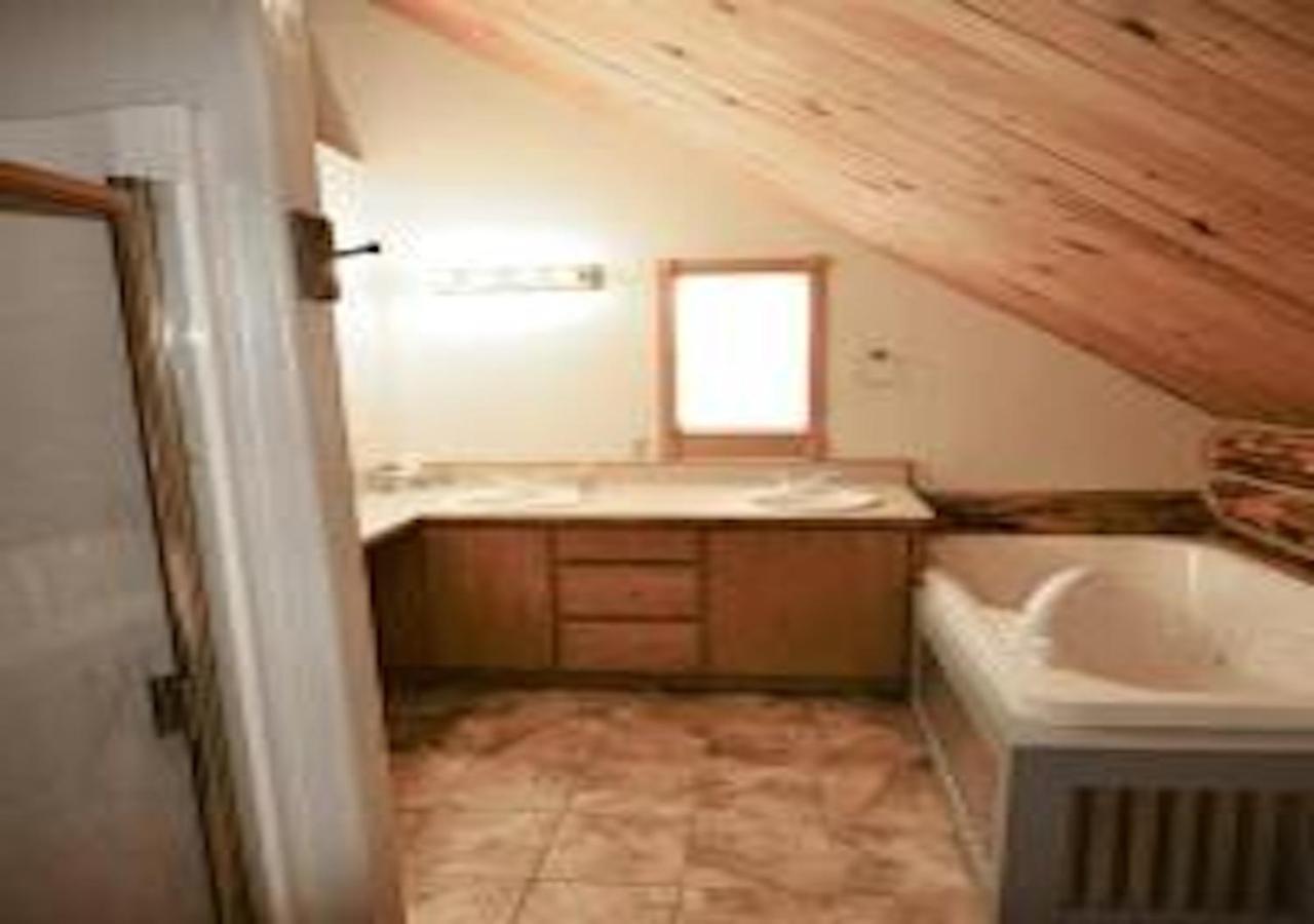 Log Haven In Blanding Villa Екстериор снимка