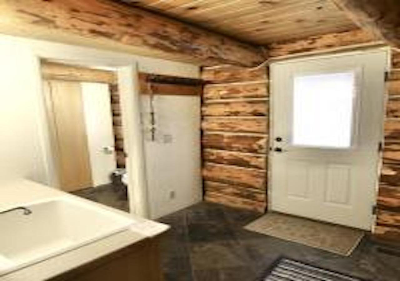 Log Haven In Blanding Villa Екстериор снимка