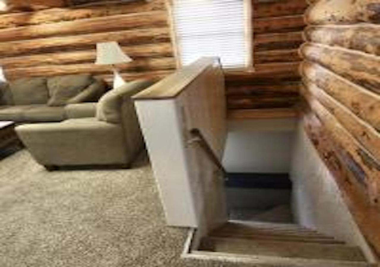 Log Haven In Blanding Villa Екстериор снимка
