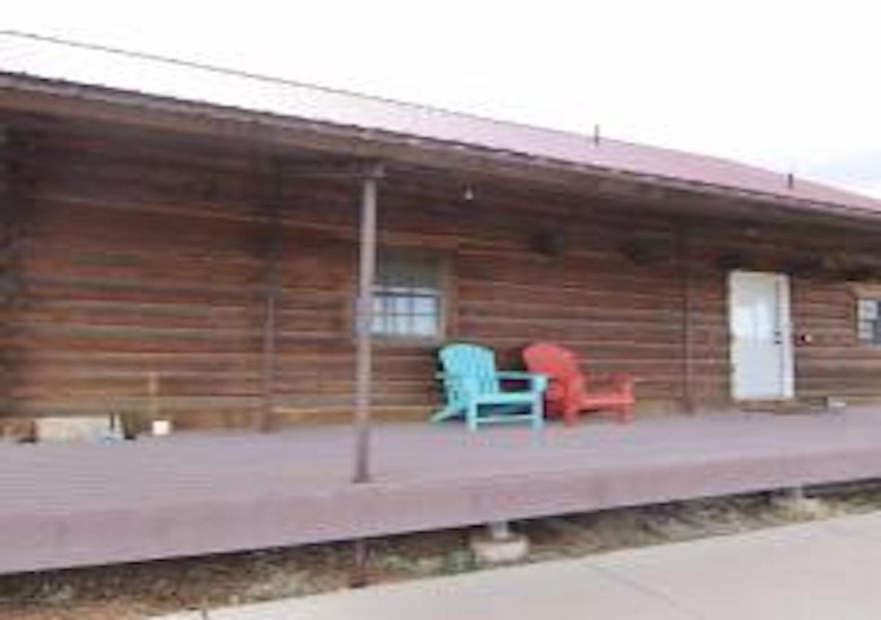 Log Haven In Blanding Villa Екстериор снимка