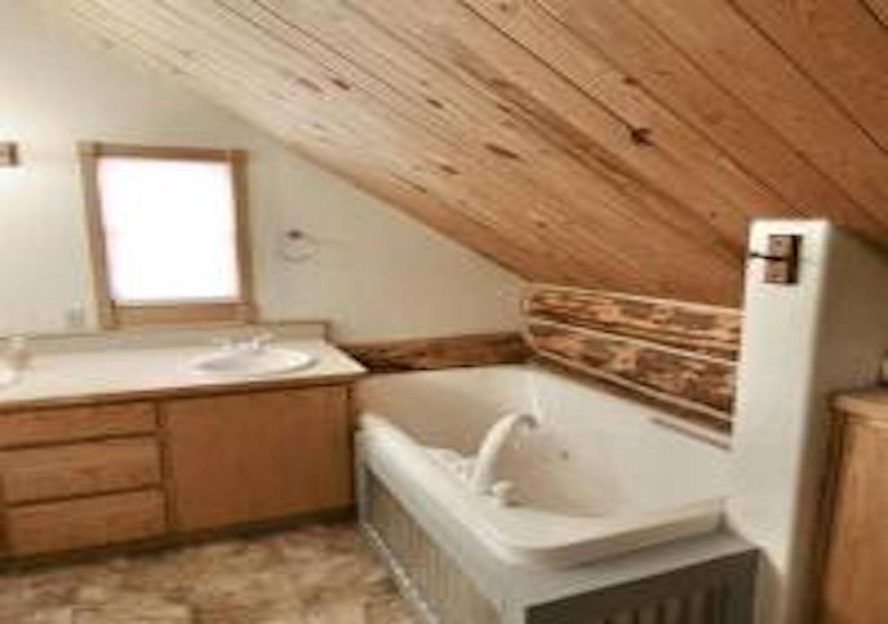 Log Haven In Blanding Villa Екстериор снимка